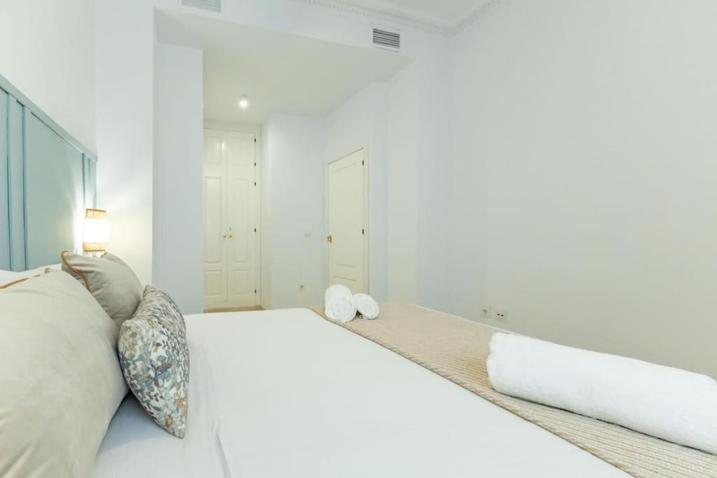 Imperial Central Suite By Valcambre Seville Exterior photo