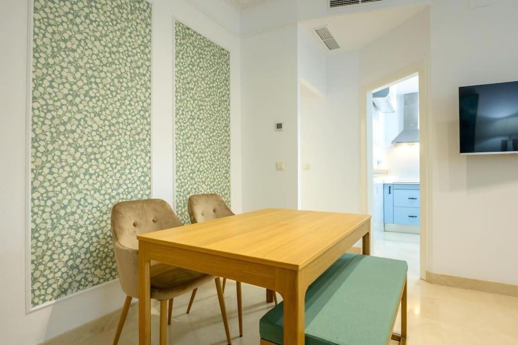 Imperial Central Suite By Valcambre Seville Exterior photo